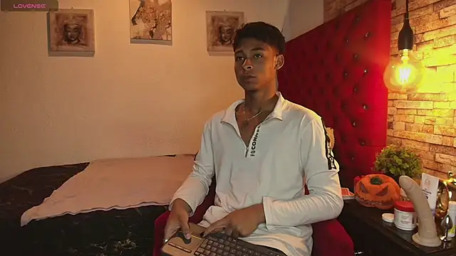 CoffeNaughty nom online show from 10/16/25, 03:18