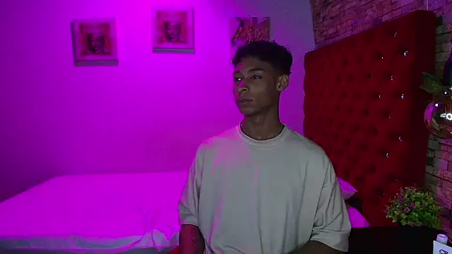 CoffeNaughty nom online show from 11/11/25, 04:12