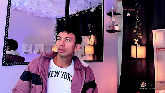 Snapshot of Marcello_Nova chatting on 10/02/25, 11:50 Marcello Nova online show from 10/02/25, 11:50