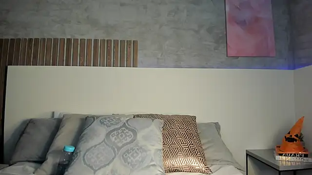 Snapshot of Amber_Santana chatting on 10/20/25, 09:15 Amber Santana online show from 10/20/25, 09:15