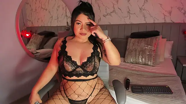 Snapshot of Amber_Santana chatting on 02/20/26, 11:05 Amber Santana online show from 02/20/26, 11:05