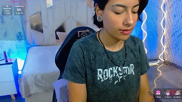 Snapshot of DAKOTA_TAY1 chatting on 09/24/25, 11:57 DAKOTA TAY1 online show from 09/24/25, 11:57