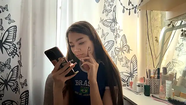 Snapshot of Cuteviola chatting on 02/03/26, 12:31 Cuteviola online show from 02/03/26, 12:31