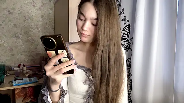 Snapshot of Cuteviola chatting on 02/17/26, 10:27 Cuteviola online show from 02/17/26, 10:27