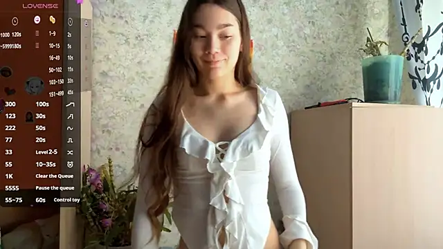 Cuteviola online show from 04/21/26, 12:56