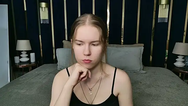 Snapshot of Alida_Brice chatting on 11/07/25, 05:40 Alida Brice online show from 11/07/25, 05:40