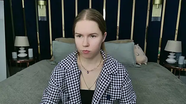 Snapshot of Alida_Brice chatting on 11/09/25, 05:28 Alida Brice online show from 11/09/25, 05:28