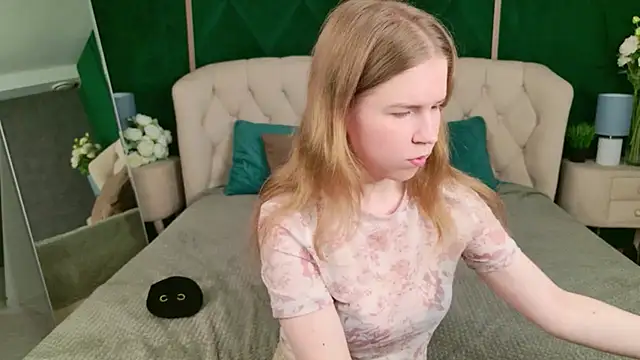 Alida Brice online show from 04/24/26, 05:43