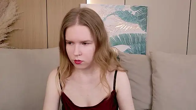 Snapshot of Alida_Brice chatting on 05/18/26, 10:43 Alida Brice online show from 05/18/26, 10:43