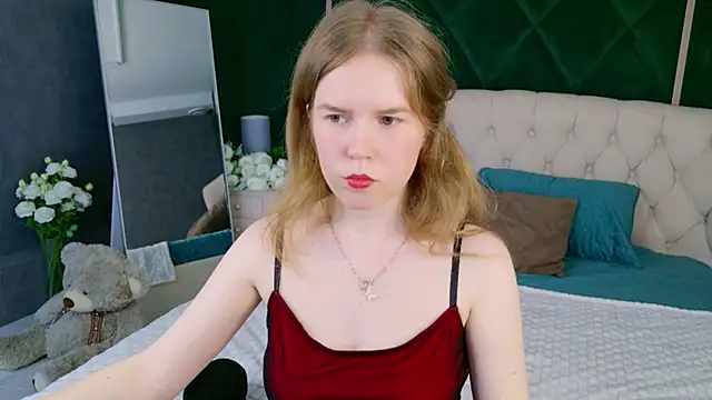 Snapshot of Alida_Brice chatting on 05/19/26, 04:13 Alida Brice online show from 05/19/26, 04:13