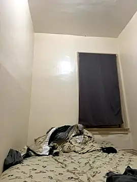 LeoPR00 online show from 11/02/25, 01:41