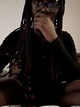 Snapshot of unknownleah chatting on 09/13/25, 03:06 unknownleah online show from 09/13/25, 03:06