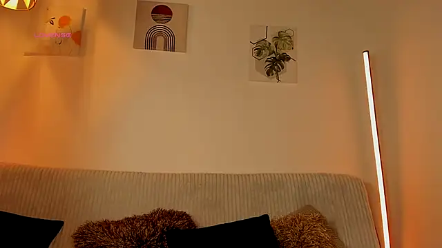 Snapshot of sophia_cumm03 chatting on 09/27/25, 01:54 sophia cumm03 online show from 09/27/25, 01:54