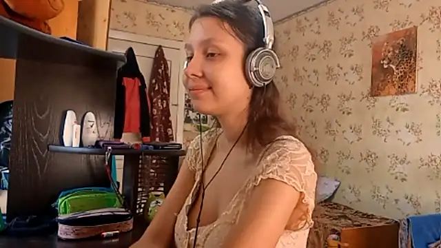 QutieDaSweet online show from 09/22/25, 06:15