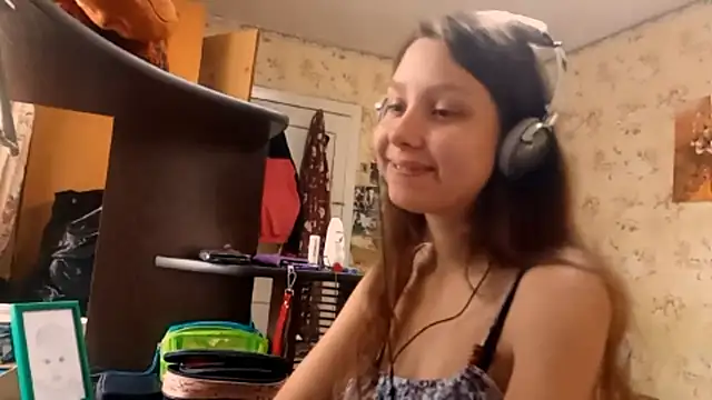 QutieDaSweet online show from 09/29/25, 05:23