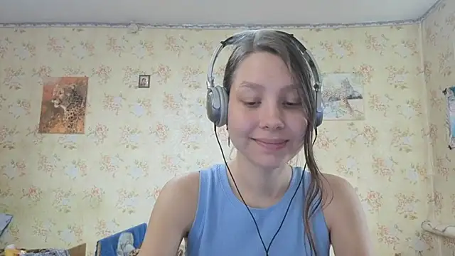 QutieDaSweet online show from 10/05/25, 06:34