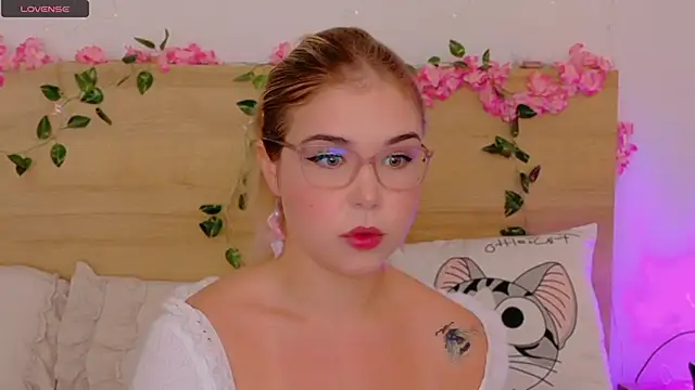 Lilith Bonheur online show from 11/26/25, 01:23