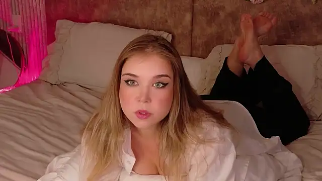 Lilith Bonheur online show from 04/24/26, 05:15