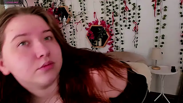 Selena Muse online show from 04/14/26, 01:39