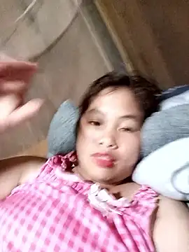 Luyen004 online show from 04/04/26, 01:41