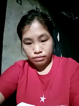 Luyen004 online show from 04/18/26, 09:37