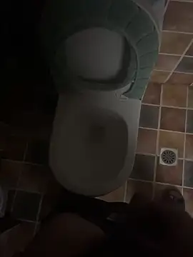 qeer098755 online show from 11/16/25, 02:55