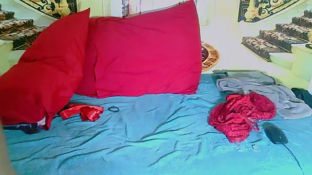 IndianSexcSmyle online show from 11/28/25, 03:09