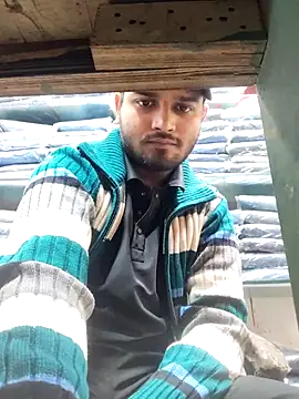 Snapshot of lil_saintdeath chatting on 11/10/25, 12:37 lil saintdeath online show from 11/10/25, 12:37