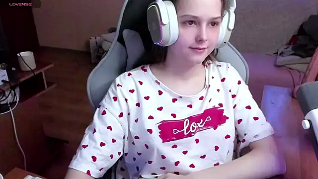 SharybbFace online show from 03/18/26, 03:15