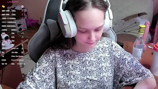 SharybbFace online show from 04/19/26, 03:11