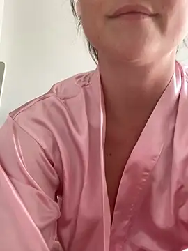 Snapshot of Mia_Winters chatting on 09/13/25, 03:12 Mia Winters online show from 09/13/25, 03:12