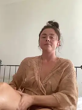 Snapshot of Mia_Winters chatting on 09/26/25, 02:10 Mia Winters online show from 09/26/25, 02:10