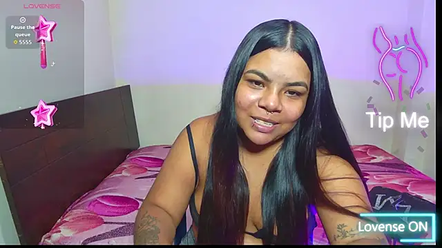 Snapshot of SabrinaSalazar11_ chatting on 09/26/25, 05:00 SabrinaSalazar11 online show from 09/26/25, 05:00