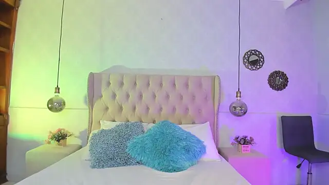 cloehill  online show from 10/13/25, 11:32