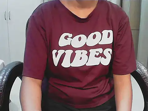 Snapshot of short_girl_ chatting on 09/29/25, 07:51 short girl  online show from 09/29/25, 07:51