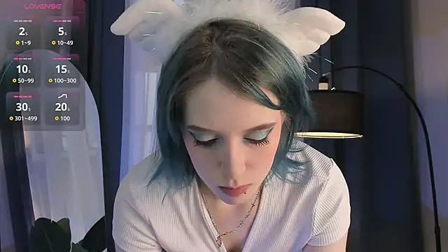 Snapshot of MorgyAsuna_ chatting on 09/18/25, 01:35 MorgyAsuna online show from 09/18/25, 01:35