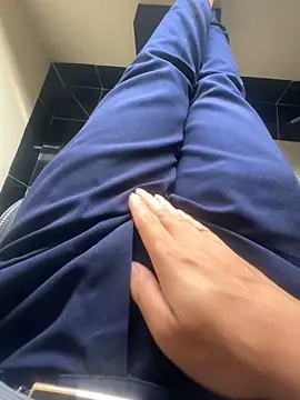 CZpublic online show from 10/15/25, 05:29