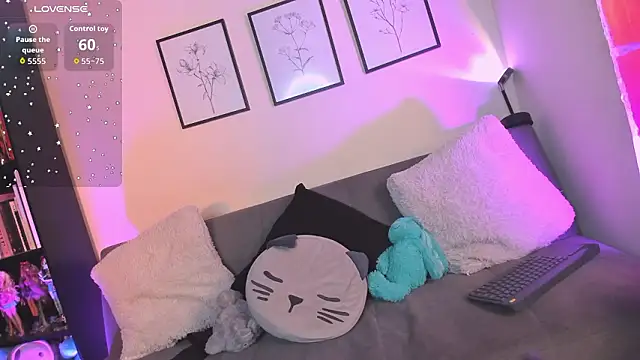 Snapshot of dreamdanna chatting on 02/24/26, 02:04 dreamdanna online show from 02/24/26, 02:04