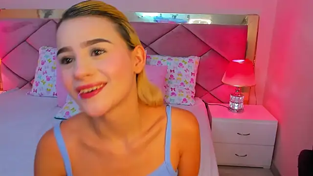 ChloeLaurentt online show from 03/19/26, 09:08