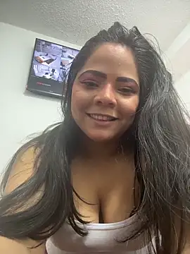 Snapshot of ROUSE_SINCLAIR chatting on 10/20/25, 07:25 ROUSE SINCLAIR online show from 10/20/25, 07:25