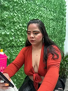 Snapshot of ROUSE_SINCLAIR chatting on 10/29/25, 07:37 ROUSE SINCLAIR online show from 10/29/25, 07:37