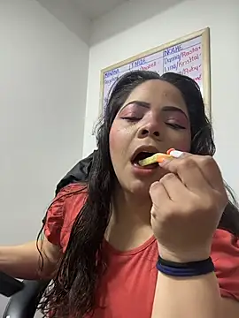 Snapshot of ROUSE_SINCLAIR chatting on 11/01/25, 07:38 ROUSE SINCLAIR online show from 11/01/25, 07:38