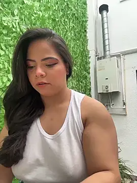 Snapshot of ROUSE_SINCLAIR chatting on 11/17/25, 07:41 ROUSE SINCLAIR online show from 11/17/25, 07:41