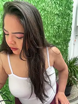 Snapshot of ROUSE_SINCLAIR chatting on 11/27/25, 07:16 ROUSE SINCLAIR online show from 11/27/25, 07:16