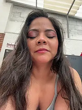 Snapshot of ROUSE_SINCLAIR chatting on 02/16/26, 06:59 ROUSE SINCLAIR online show from 02/16/26, 06:59