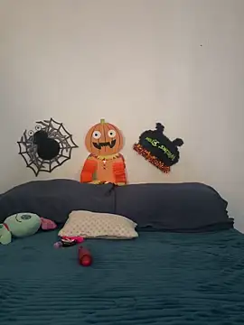 Snapshot of Nicol_X chatting on 10/16/25, 05:25 Nicol X online show from 10/16/25, 05:25