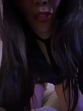 Snapshot of Nicol_X chatting on 11/04/25, 03:33 Nicol X online show from 11/04/25, 03:33