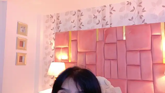 Snapshot of LaylaaDoll chatting on 07/01/26, 07:35 LaylaaDoll online show from 07/01/26, 07:35