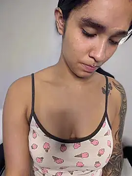 Isabella-Teen online show from 04/08/26, 02:11