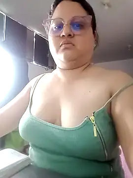 Chiki hot92 online show from 10/02/25, 08:27